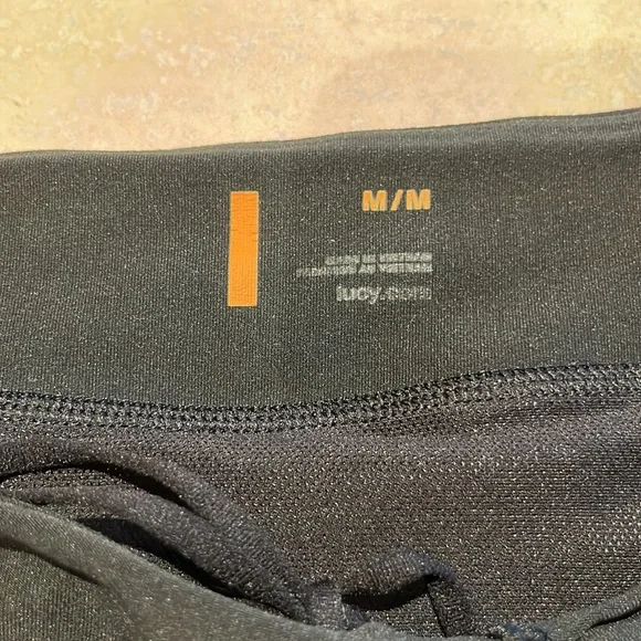 Lucy shorts with lining - Picture 3 of 3